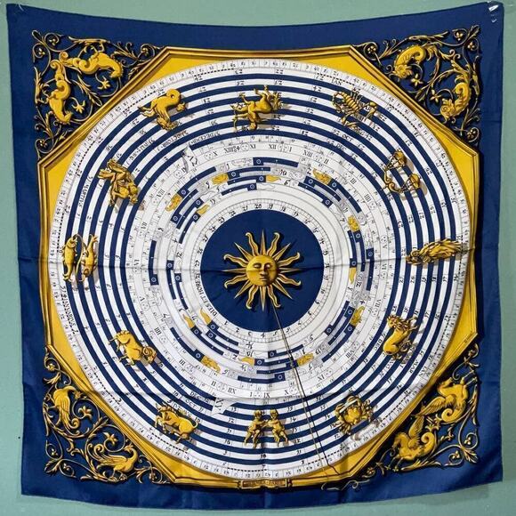Vintage Hermès silk scarf Dies Et Hore Horoscope By Facconet Navy Blue Gold - Picture 15 of 15